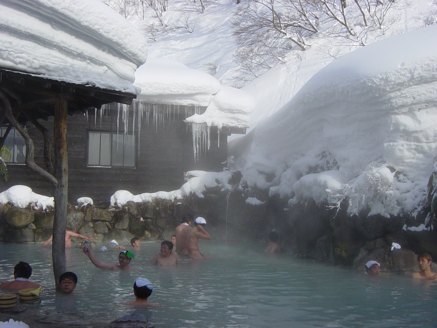 Tsurunoyu onsen milky outdoor bath